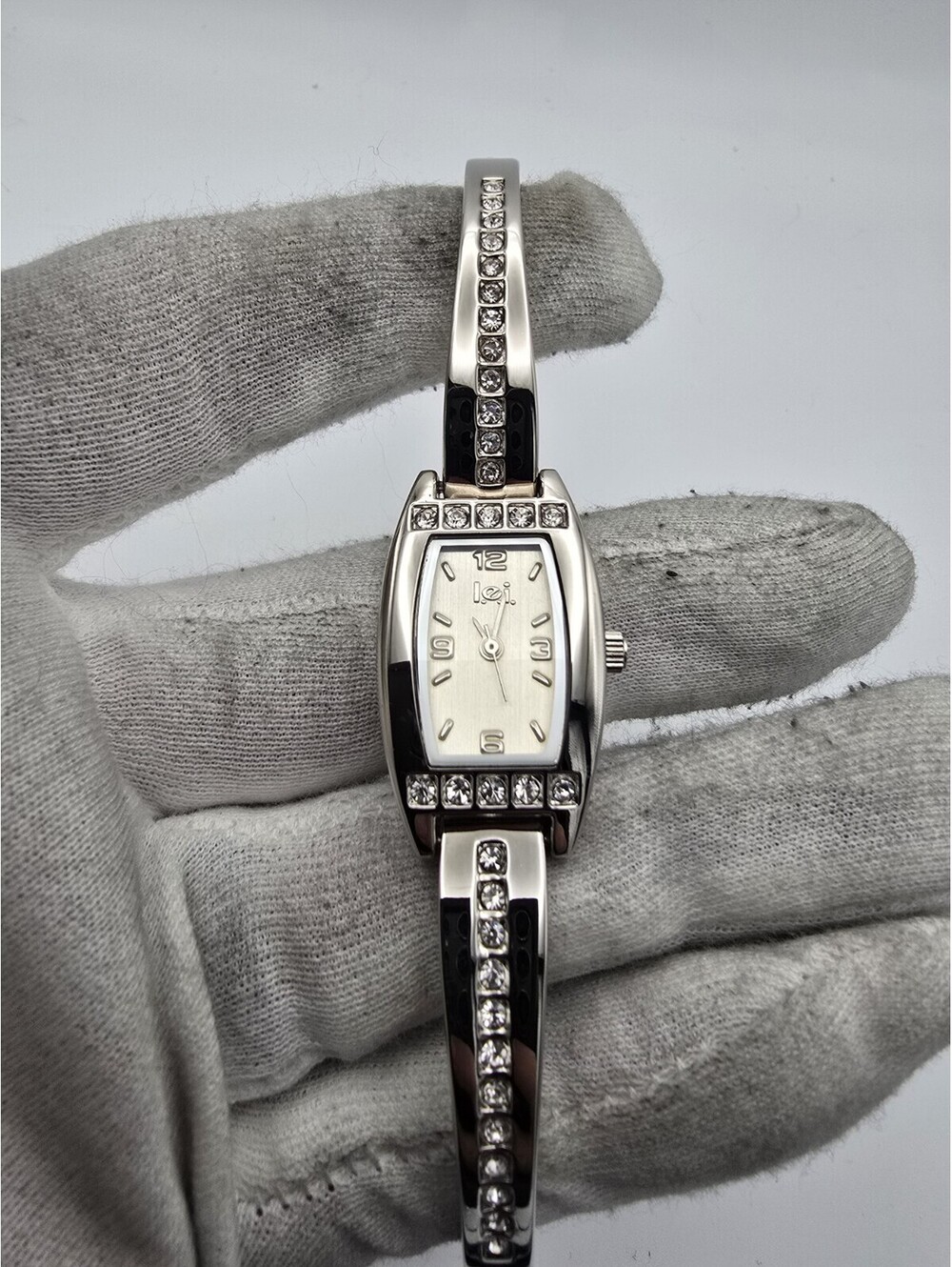 l.e.i. Ladies Watch Silver Tone Rhinestone Bangle Bracelet Tonneau Case Quartz